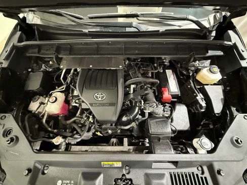 Used 2023 Toyota Highlander XSE AWD/4WD image 10
