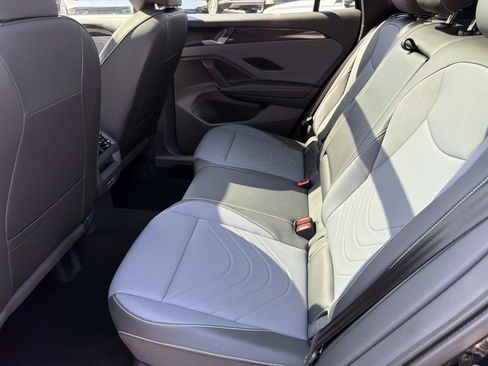 Certified 2025 Volkswagen Tiguan SE R-Line FWD image 11