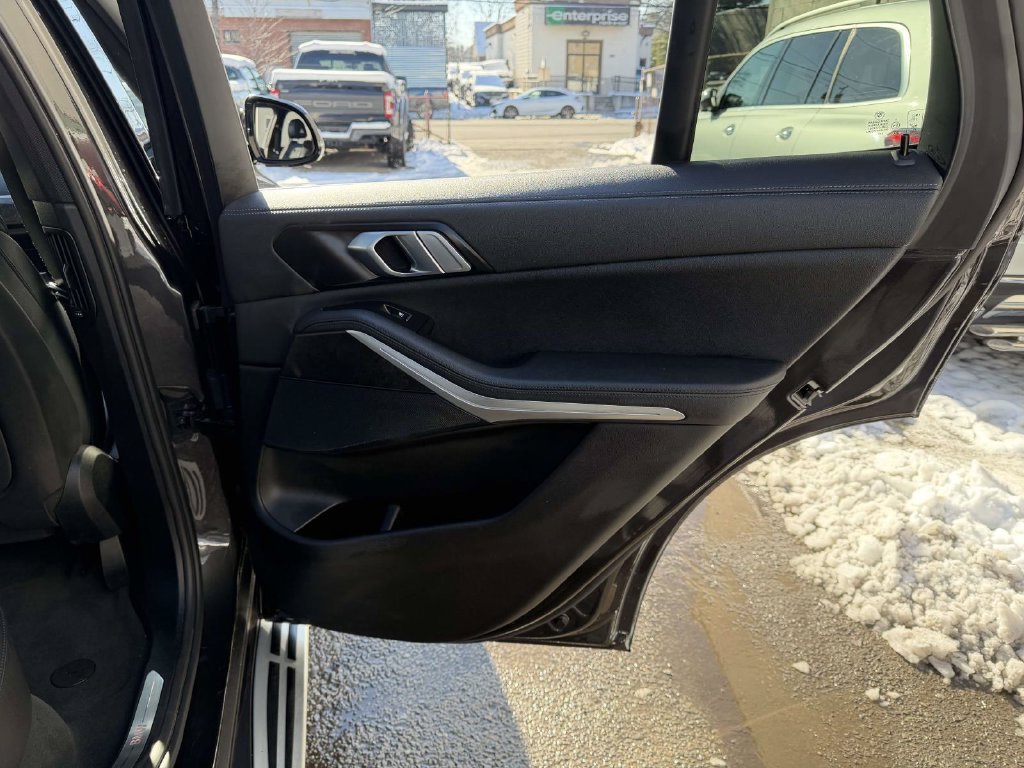 Used 2022 BMW X5 xDrive45e AWD/4WD image 21