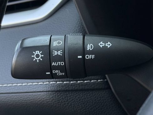 Used 2019 Toyota RAV4 XLE Premium FWD image 22