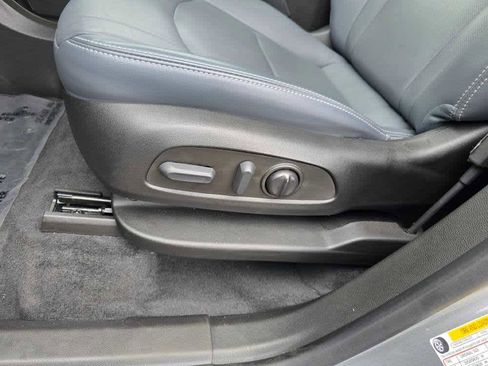 Used 2023 Buick Enclave Essence w/ Experience Buick Package image 20