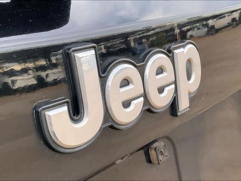 Used 2016 Jeep Renegade Latitude image 30