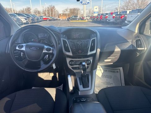 Used 2012 Ford Focus SEL w/ SEL/Titanium Winter Pkg image 16
