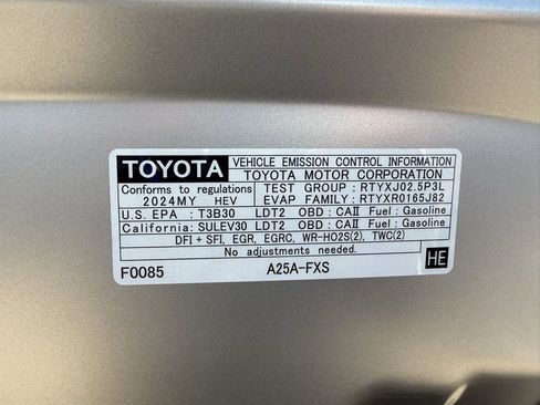 Used 2024 Toyota RAV4 XLE image 39