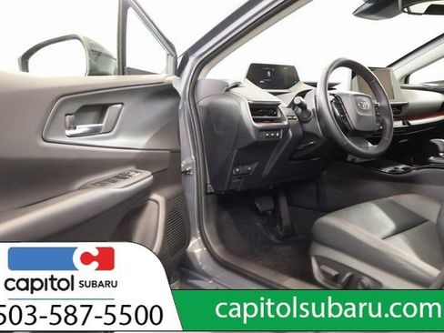 Used 2024 Toyota Prius Prime FWD image 9