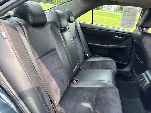 Used 2015 Toyota Camry XSE w/ Moonroof Package FWD image 14
