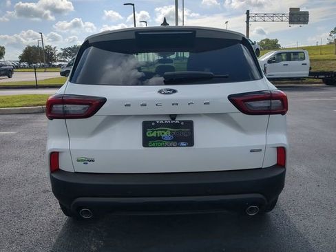 Used 2025 Ford Escape ST-Line w/ Equipment Group 301A image 6