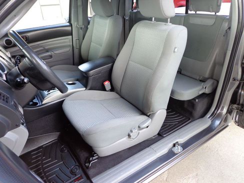 Used 2015 Toyota Tacoma 2WD Access Cab w/ SR5 Package image 11