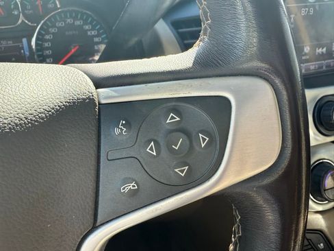 Used 2020 GMC Yukon XL SLT w/ Premium Edition image 16