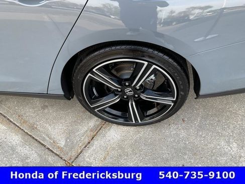 Used 2025 Honda Accord Sport image 11