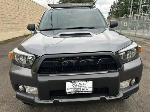 Used 2010 Toyota 4Runner SR5 image 2
