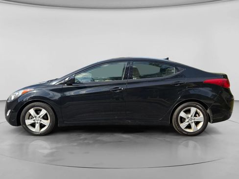 Used 2013 Hyundai Elantra GLS w/ Preferred Pkg FWD image 2