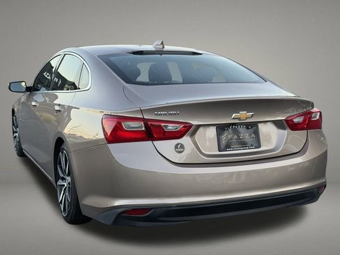 Used 2018 Chevrolet Malibu LT image 3