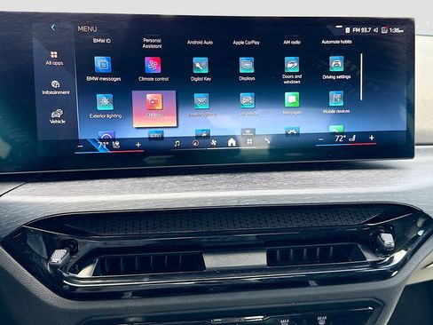 Used 2025 BMW 330i Sedan image 30