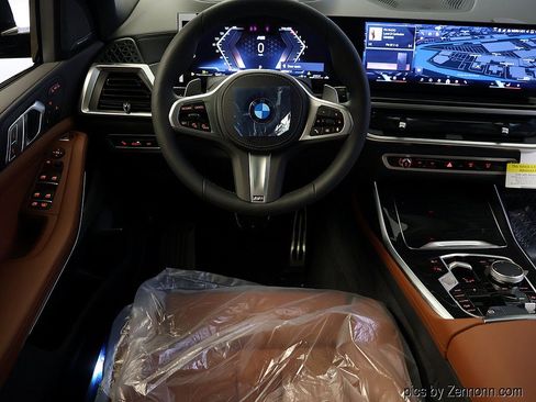 Used 2027 BMW X7 xDrive40i w/ M Sport Package AWD/4WD image 16