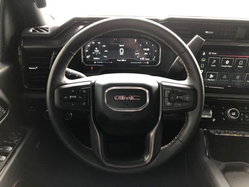 Used 2025 GMC Sierra 3500 AT4 w/ AT4 Premium Plus Package AWD/4WD image 15