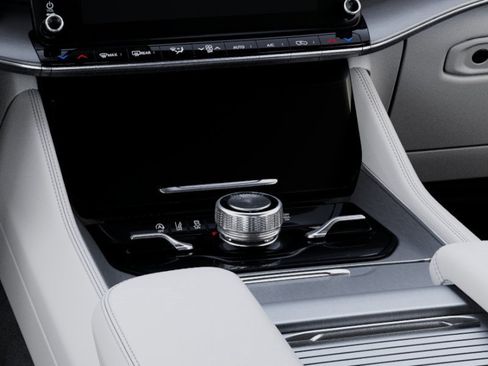 New 2025 Jeep Wagoneer L Series II image 24