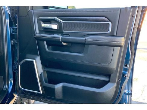 Used 2024 RAM 2500 Laramie w/ Night Edition image 26