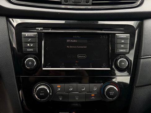 Used 2020 Nissan Rogue S AWD/4WD image 27