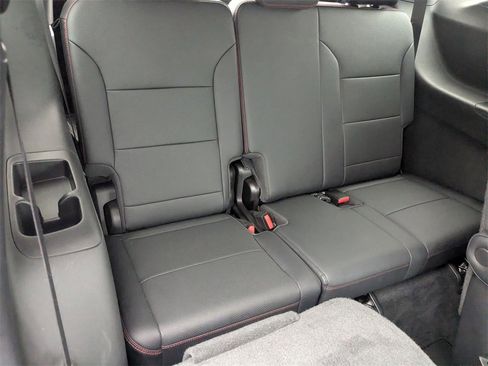 Used 2024 Chevrolet Traverse RS image 23
