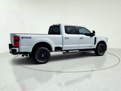 New 2026 Ford F250 Lariat w/ Black Appearance Package AWD/4WD image 9