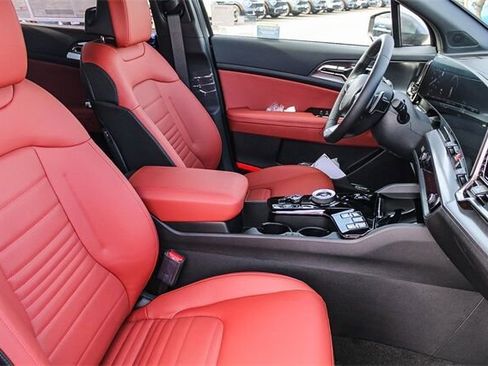 Used 2025 Kia Sportage SX Prestige image 22