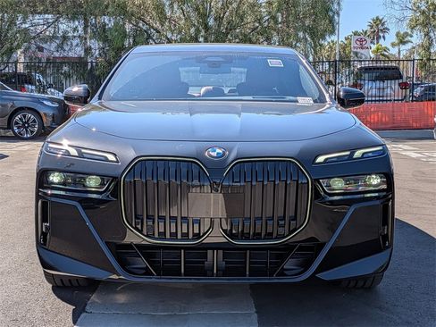 New 2025 BMW 740i 740i image 4