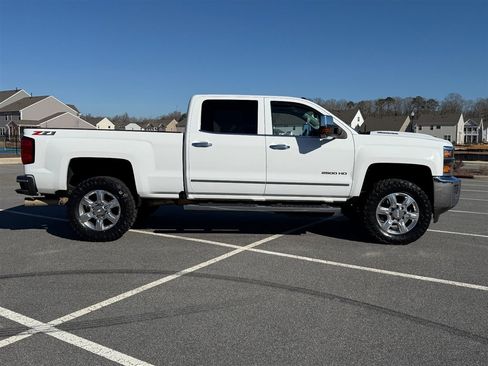 Used 2018 Chevrolet Silverado 2500 LTZ w/ Duramax Plus Package image 6