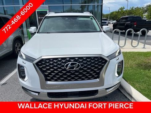 Used 2022 Hyundai Palisade Calligraphy FWD image 2