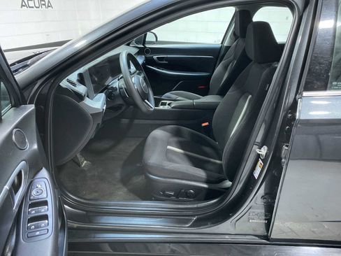 Used 2024 Hyundai Sonata SEL FWD image 2