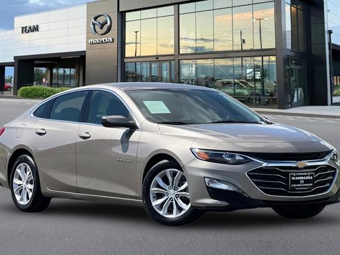 Used 2023 Chevrolet Malibu LT FWD image 2