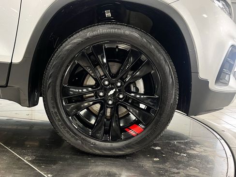 Used 2020 Chevrolet Trax LT w/ Redline Edition image 10