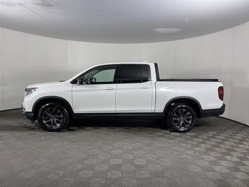 Used 2023 Honda Ridgeline Sport image 3