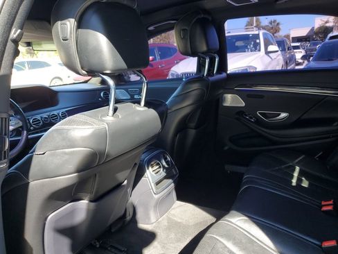Used 2020 Mercedes-Benz S 560 Sedan image 10