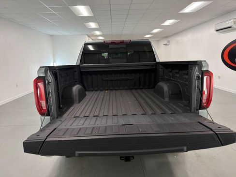 Used 2024 GMC Sierra 1500 Denali AWD/4WD image 8