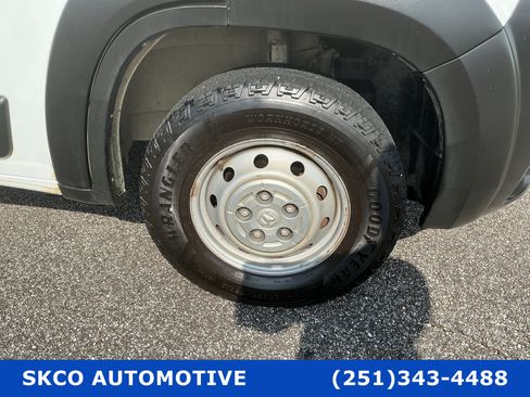 Used 2023 RAM ProMaster 2500 FWD image 9