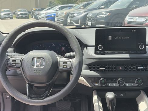 Used 2024 Honda Accord EX image 9