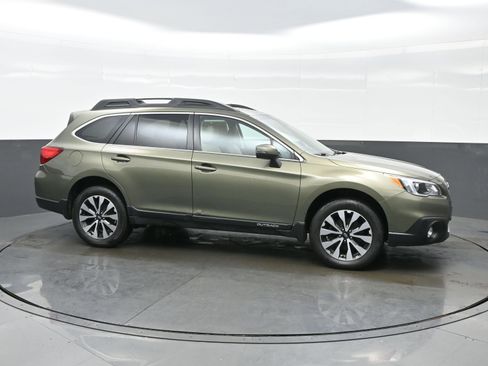 Used 2016 Subaru Outback 2.5i Limited image 7