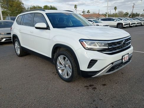 Used 2023 Volkswagen Atlas SE image 3