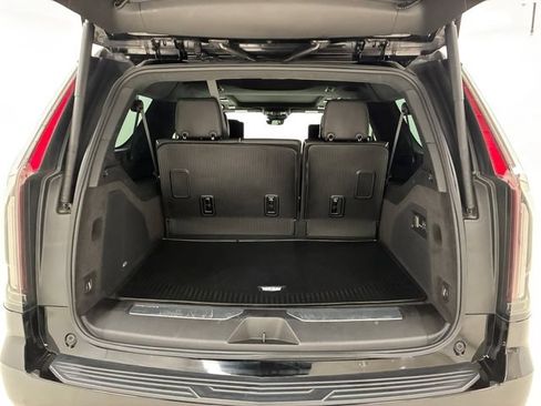 Used 2024 Cadillac Escalade ESV Sport Platinum w/ LPO, ONYX Package AWD/4WD image 17