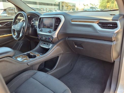 Used 2020 GMC Acadia SLE FWD image 11
