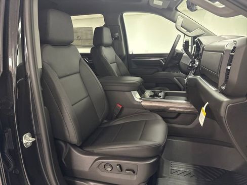 New 2026 Chevrolet Silverado 3500 LTZ w/ LTZ Premium Package image 22