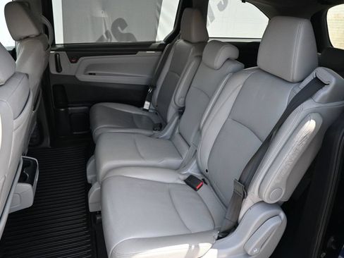 Used 2019 Honda Odyssey EX-L image 17