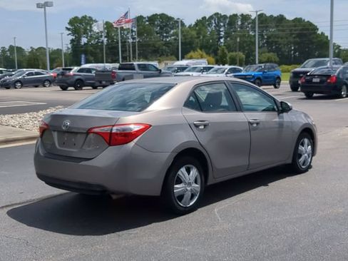 Used 2014 Toyota Corolla LE FWD image 3