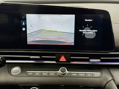 Used 2025 Hyundai Elantra SEL FWD image 23