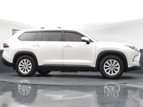 Used 2025 Toyota Grand Highlander AWD Hybrid image 32
