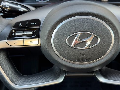 Used 2023 Hyundai Elantra SEL w/ Cargo Package FWD image 19