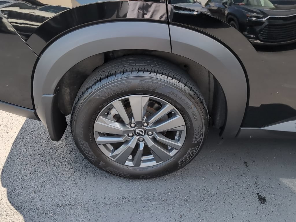 Used 2024 Nissan Pathfinder S AWD/4WD image 4