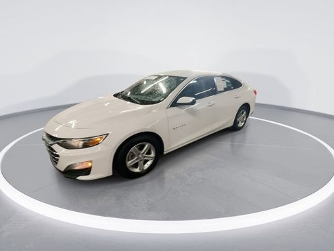 Used 2024 Chevrolet Malibu LS image 4