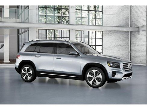 Used 2025 Mercedes-Benz GLB 250 image 13